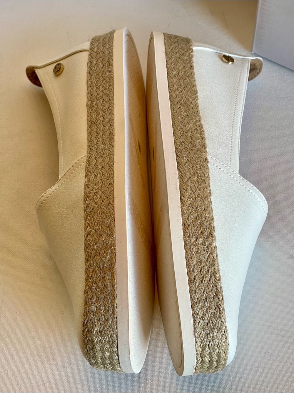 NIB GIANI BERNINI MEMORY FOAM SLIP ON ESPADRILLES WHITE WOMENS SIZE 8 - Picture 16 of 17
